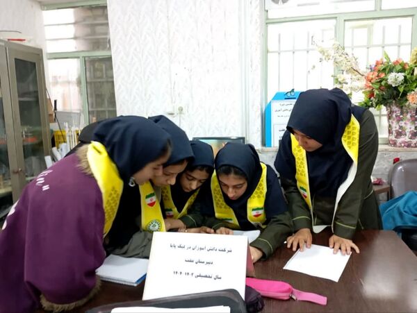 برگزاری لیگ پایا در دبیرستان عفت