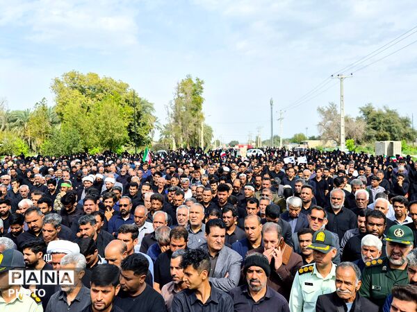مراسم تشییع پیکر مطهر شهید اسماعیل آزادگرمی در کرمان
