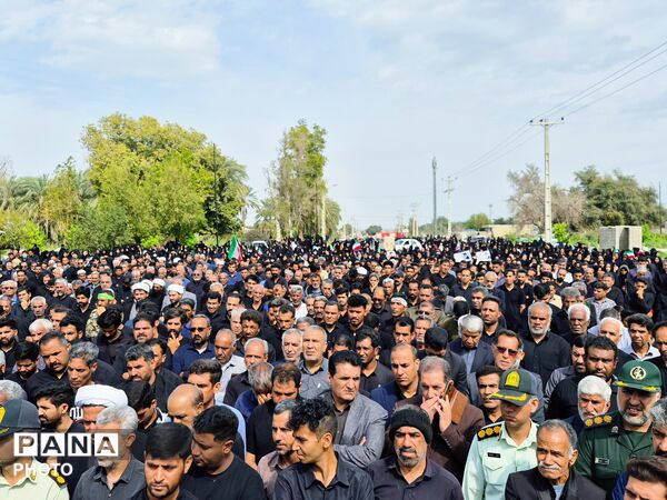 مراسم تشییع پیکر مطهر شهید اسماعیل آزادگرمی در کرمان