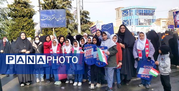 راهپیمایی ۲۲بهمن در شهرستان کاشمر با حضور پر رنگ مردم برگزار شد 