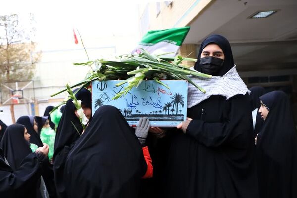 مراسم وداع با شهید گمنام در مدارس دخترانه مشکات