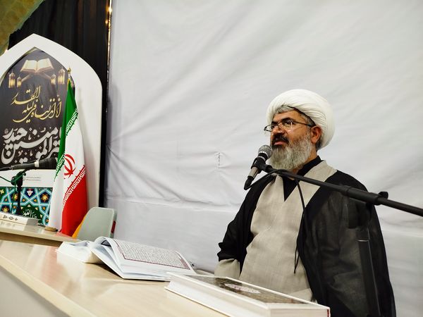 محفل انس با قرآن کریم به مناسبت شب های قدر درکاشمر