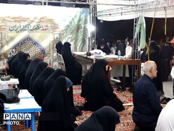 اقامه نماز استغاثه به امام زمان (عج) در موکب حماسه مقاومت دانش آموز 