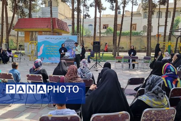 کارگاه آموزشی با موضوع نه به اعتیاد در مجموعه فرهنگی، ورزشی بانوان شهرستان قرچک