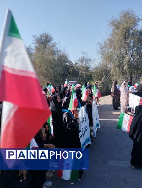 جشن پیروزی انقلاب در فین