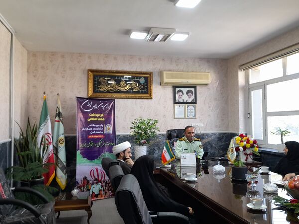 دیدار کادر مدرسه شاهد ارض اقدس با پرسنل نیروی انتظامی