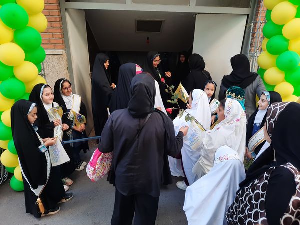 اجتماع بزرگ «روزه اولی‌ها» در ورزشگاه شهید‌شیرودی 