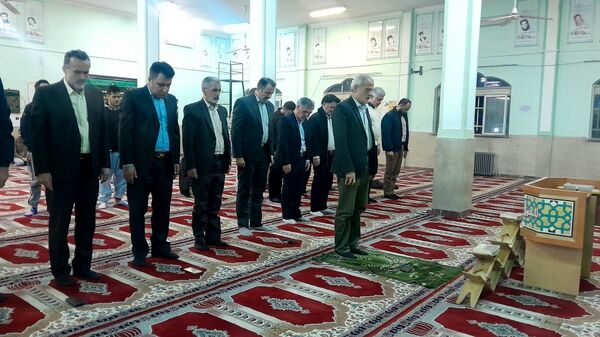 مراسم افطاری در دبیرستان دهخدا ناحیه یک کرج 