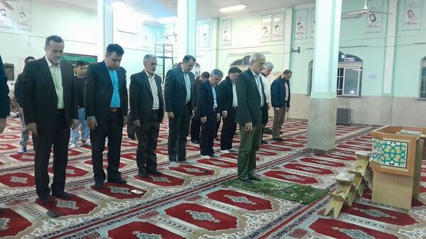مراسم افطاری در دبیرستان دهخدا ناحیه یک کرج 