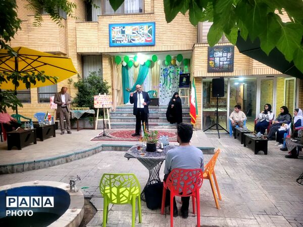 برگزاری شب شعر روایت عهد با حضور فرهیختگان شعر و ادب ناحیه ۳