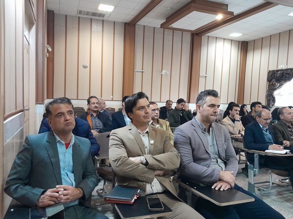 اولین نشست هم‌اندیشی مدیران مدارس مقطع متوسطه اول شهرستان تربت حیدریه 