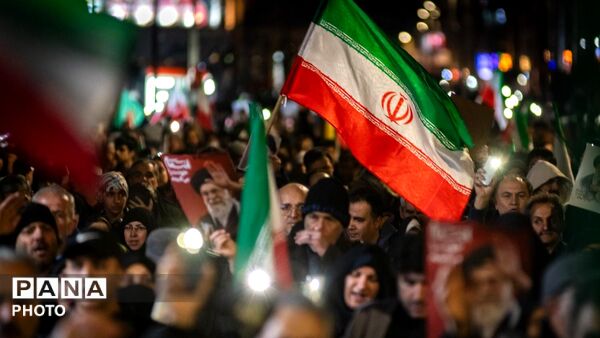 ما به‌صبح ظهور نزدیکیم، این علم بر زمین نمی‌افتد