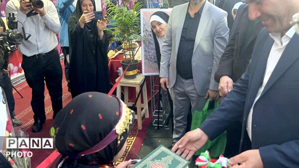 افتتاح غرفه‌هاى «قرار فرهنگی» مناطق ۱۹ گانه تهران