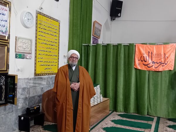 مراسم جشن دهه فجر در مسجد پنج تن آل عبا