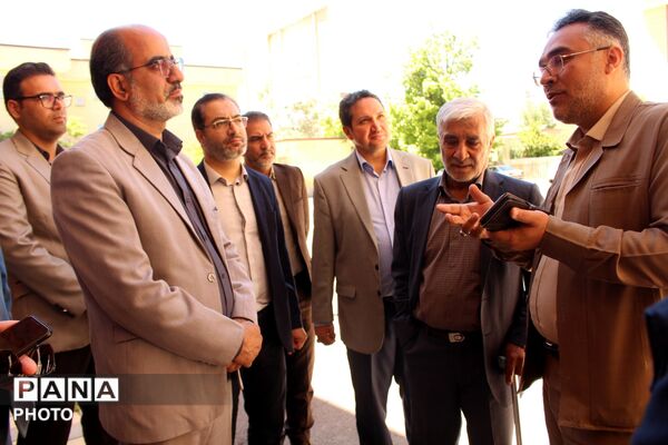 آثار هنرجویان هنرستان‌های ناحیه یک همدان به نمایش درآمد
