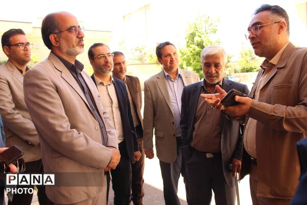 آثار هنرجویان هنرستان‌های ناحیه یک همدان به نمایش درآمد
