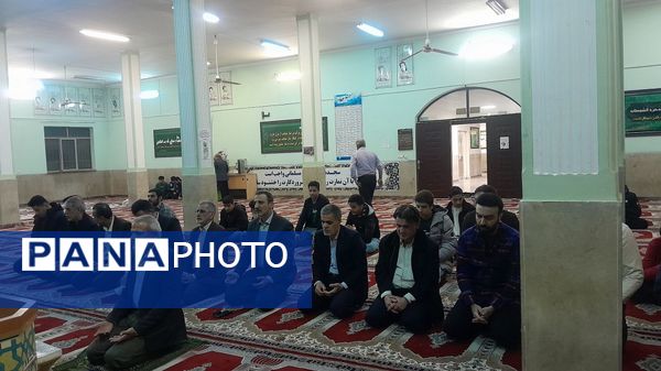 مراسم افطاری در دبیرستان دهخدا ناحیه یک کرج 