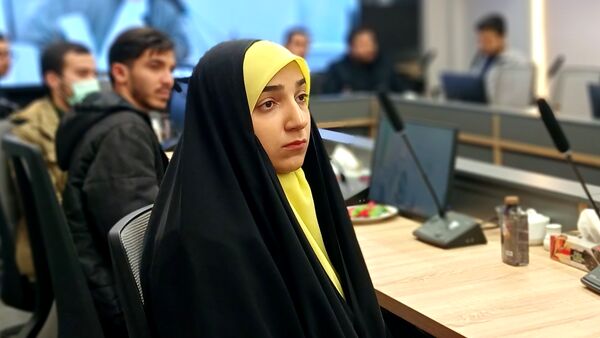 دیدار دانشجویان دانشگاه آزاد با نماینده مجلس شورای اسلامی در کرج 