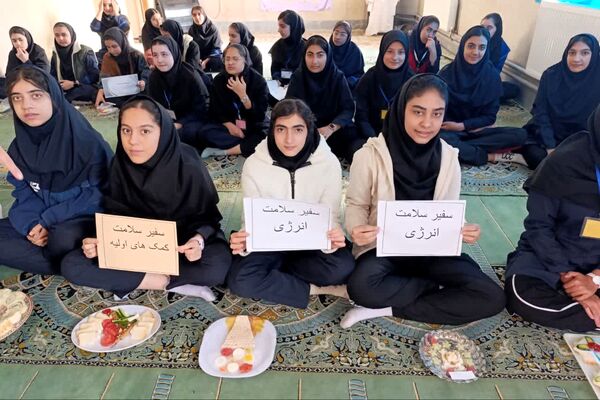 افتتاحیه سفیران سلامت همراه با صبحانه سالم 