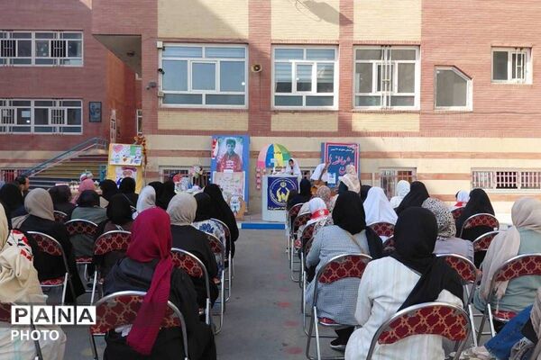 جشن عاطفه ها در دبستان 22 بهمن به یاد شهید پیشتاز ماکان نصیری