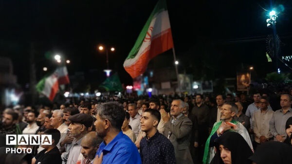 نود و هفت شب حضور حماسی و با شکوه مردم کوهدشت، در میدان امام خمینی(ره)