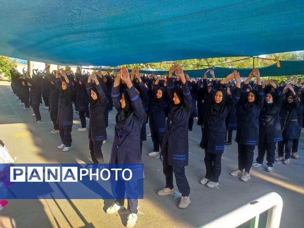 یک روز شاد در دبیرستان امام خامنه‌ای با المپیاد ورزشی درون مدرسه‌ای 