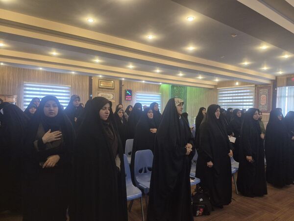 جلسه آموزش خانواده در دبستان دخترانه شاهد تحقیقی ناحیه۶