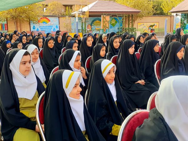 بازگشایی مدرسه غنچه ها ی انقلاب برای سالی پرنشاط