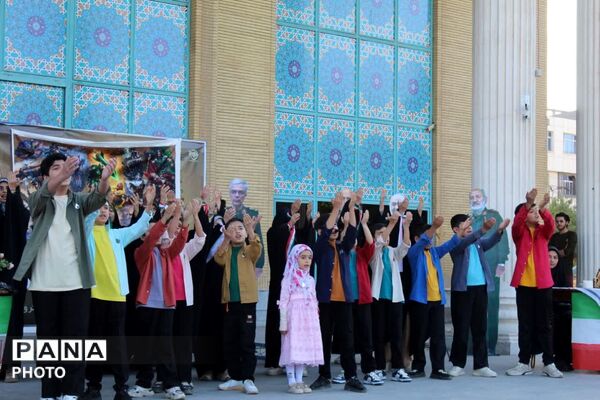 هم صدایی اصحاب فرهنگ و رسانه در فرهنگسرای سیمرغ نیشابور 