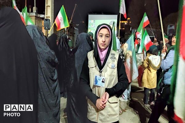 حضور در تجمعات خیابانی یعنی هیات من الذله در برابر دشمن زورگو و دروغگو