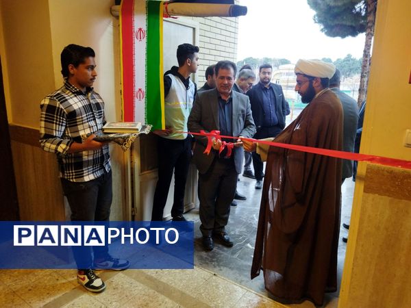 افتتاح مدرسه انقلاب با حضور مسئولین استانی و شهرستانی در تربت حیدریه 