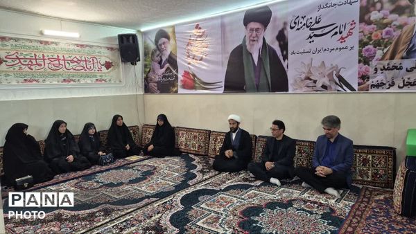 تجلیل از زوج فرهنگی‌ خانواده شهیداسدی 