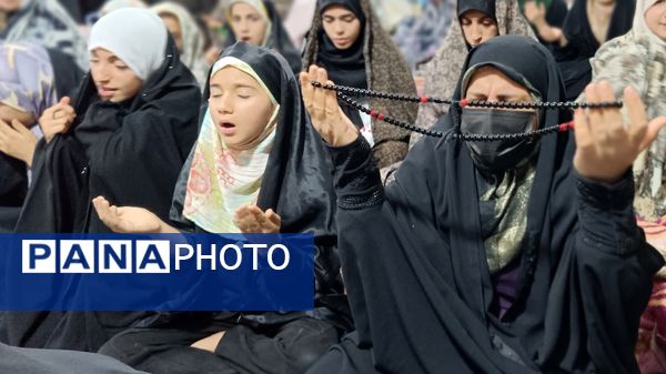 آیین معنوی اعتکاف دانش‌آموزان دختر مسجد سیدالشهدای یاسوج