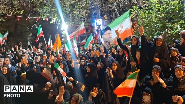 آیین وداع با پیکر دانش آموز شهید محمد حسین دهقان در قم