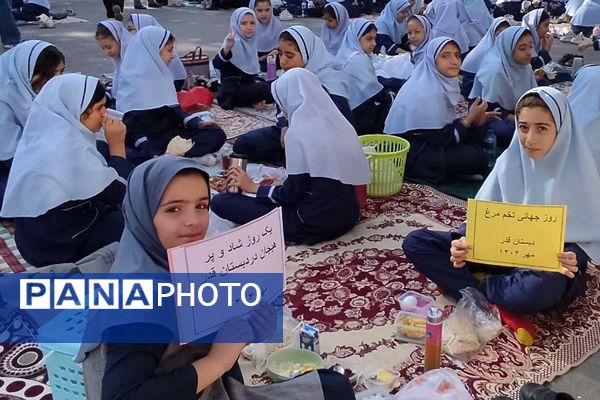 برگزاری جشن تخم‌مرغ‌های رنگی در دبستان قدر بهارستان دو