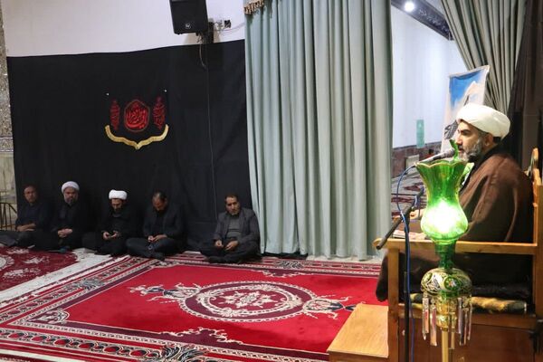 ارادتمندان اهل‌بیت در شب چهارم فاطمیه گرد هم آمدند
