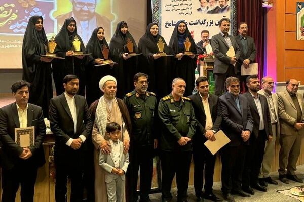 تقدیر از معلمان برتر و بازنشستگان نمونه به مناسبت هفته معلم
