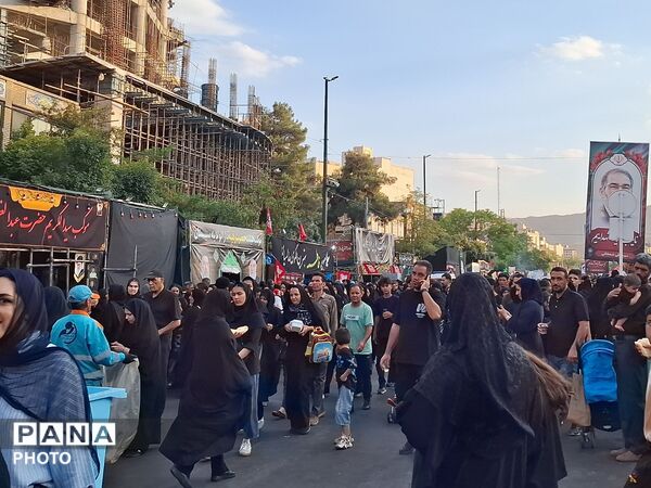 مشهد مقدس غرق در عزا و ماتم