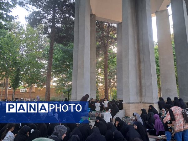 مراسم دعای عرفه درجوار شهدای گمنام پارک وحدت شهرستان آشخانه