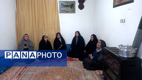 دیدار بانوان پایگاه پنج تن از مادر شهید یدالله علیزاده