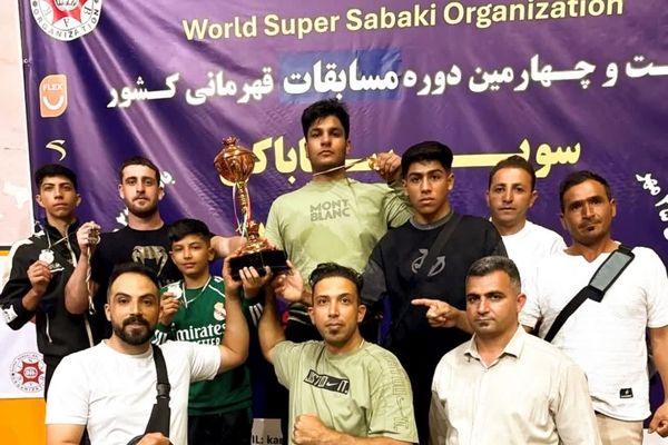 درخشش دانش‌آموز جاجرمی در رقابت‌های کشوری کیک‌بوکسینگ   