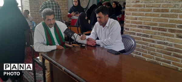 خدمت رسانی ادارات و سازمان های شهرستان نیشابور در میزخدمت نماز جمعه 