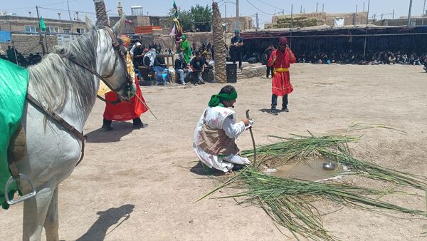 شام غریبان در  میدان منطقه سرولایت روستای سلطان آباد 