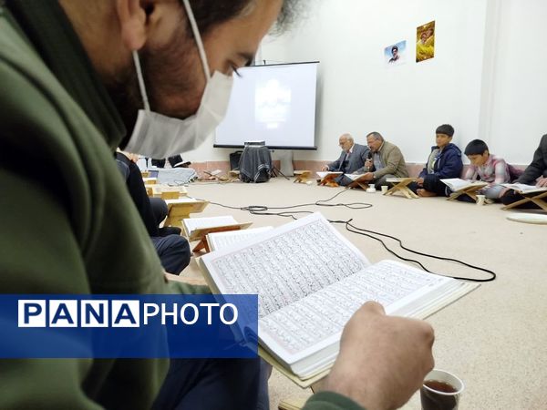 محفل انس با قرآن کریم همزمان با فرارسیدن ماه مهمانی خدا در کاشمر