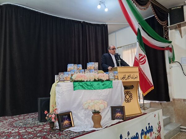 آیین تجلیل از داوران و عوامل مسابقات قرآن، عترت و نماز فرهنگیان منطقه عجب شیر