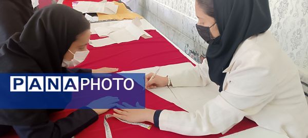 بزرگداشت روز خیاطی در هنرستان تلاش گندمان 