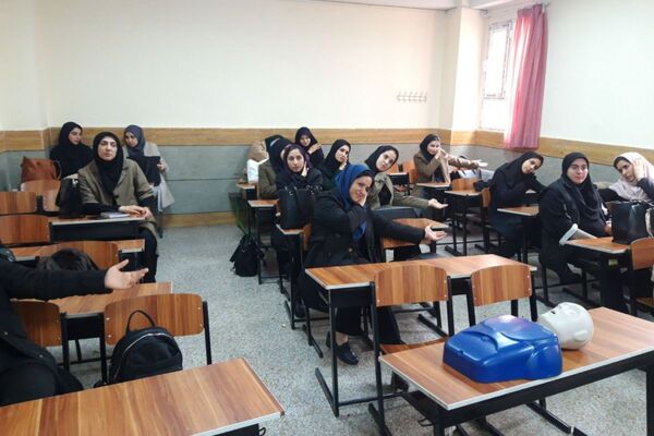 اولین دوره آموزشی آموزگاران با هدف کیفیت بخشی برنامه های سلامت و تندرستی 