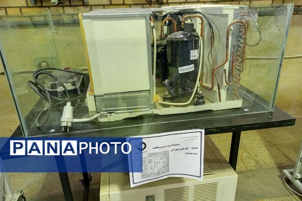 نمایشگاه دستاوردهای دانش‌آموزان هنرستان فنی حرفه‌ای‌ رباط‌کریم