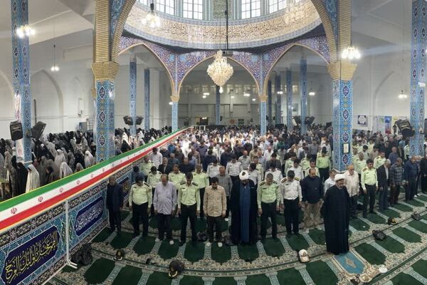 اقامه نماز جمعه در شهرستان اسلام آباد غرب 