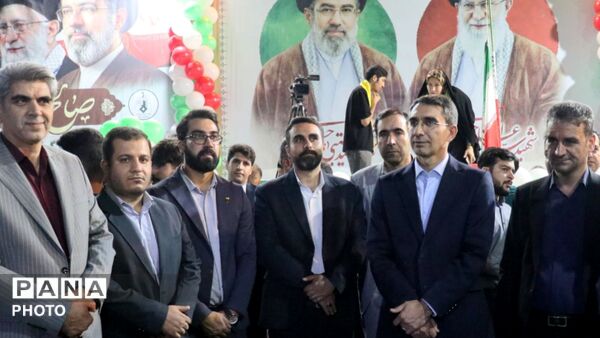 خرم آباد در عید غدیر صحنه‌ای باشکوه از وحدت و ولایتمداری خلق کرد
